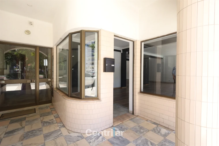 Loja para Arrendamento em Viseu Foto 3