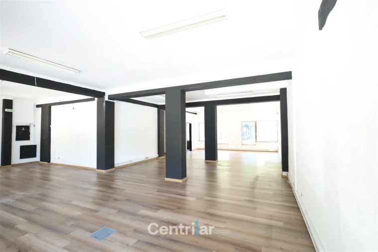 Loja para Arrendamento em Viseu Foto 8