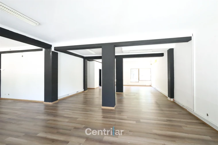 Loja para Arrendamento em Viseu Foto 9