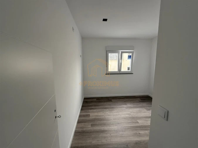Apartamento T3 para Venda em Lavos Foto 11