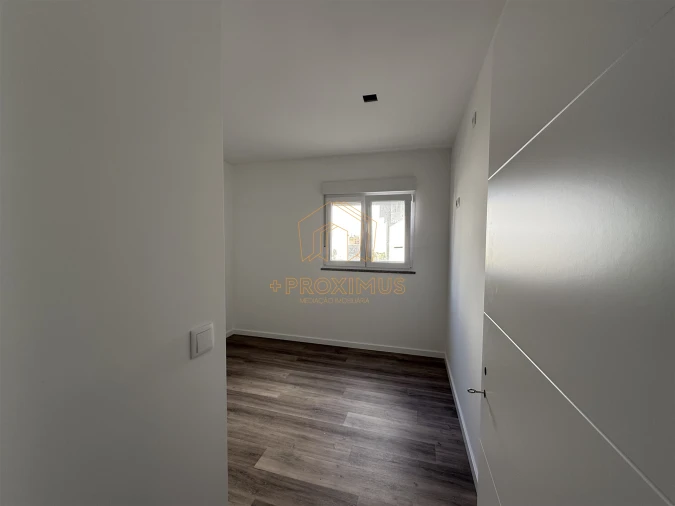 Apartamento T3 para Venda em Lavos Foto 15
