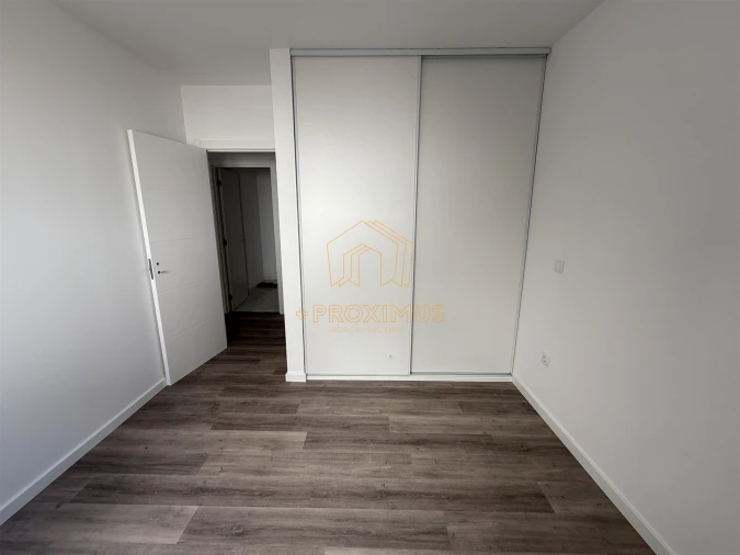 Apartamento T3 para Venda em Lavos Foto 18