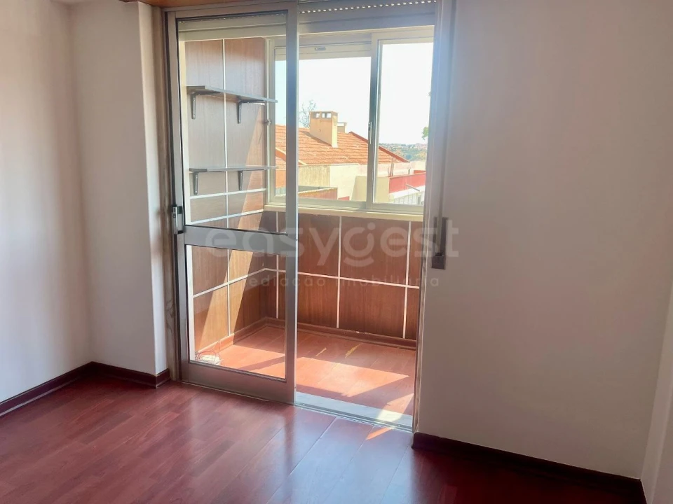 Apartamento T2 para Venda em Odivelas Foto 18