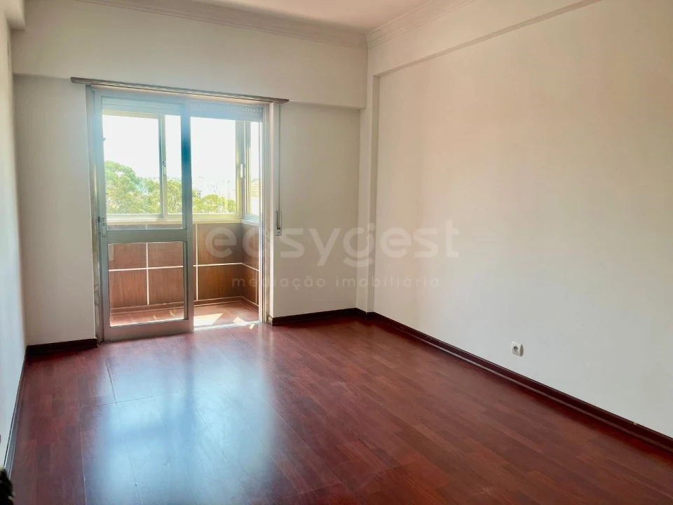 Apartamento T2 para Venda em Odivelas Foto 19