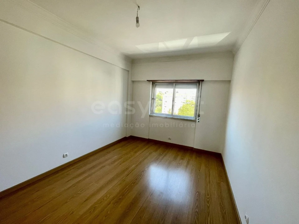 Apartamento T2 para Venda em Odivelas Foto 22