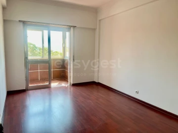 Apartamento T2 para Venda em Odivelas