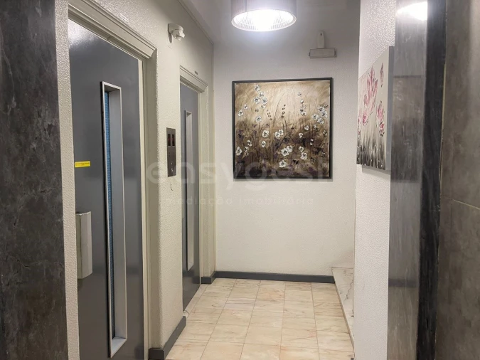 Apartamento T2 para Venda em Odivelas Foto 29