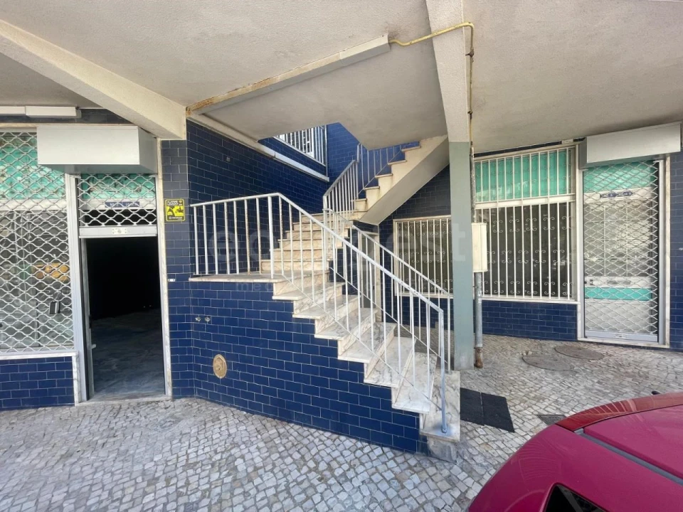 Loja para Venda em Loures Foto 8