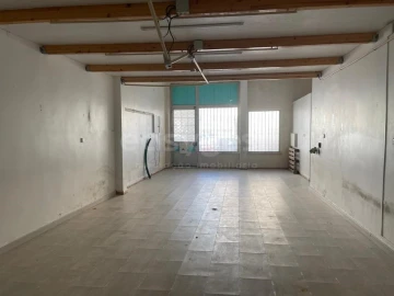 Loja para Venda em Loures