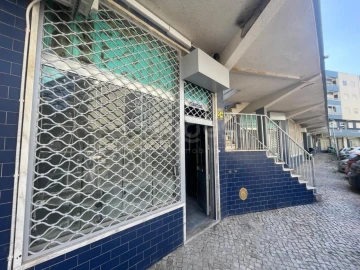 Loja para Venda em Loures