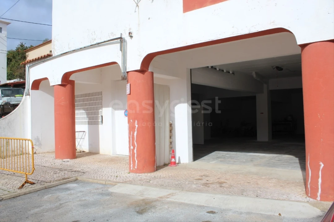 Armazém para Venda em São Bartolomeu de Messines Foto 3