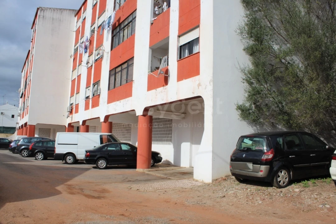 Armazém para Venda em São Bartolomeu de Messines Foto 23