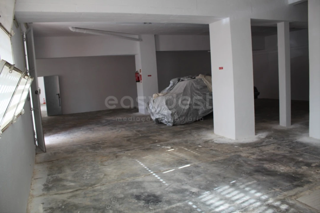 Armazém para Venda em São Bartolomeu de Messines Foto 27