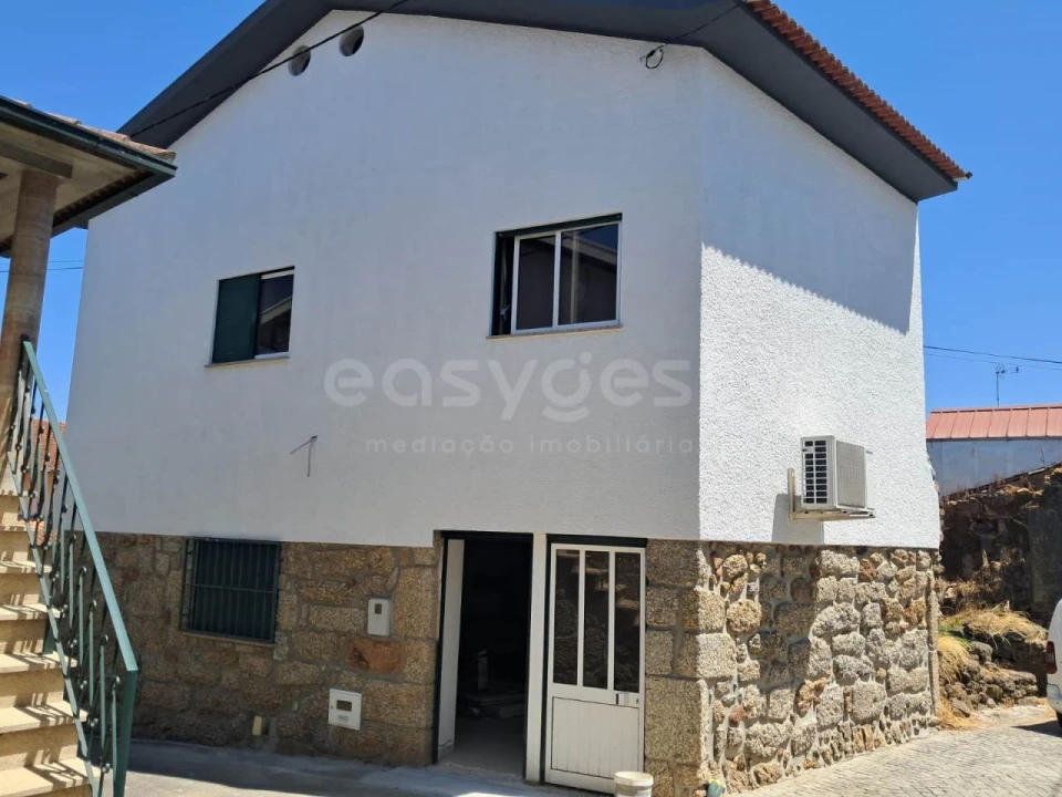 Moradia T3 para Venda em São Miguel do Outeiro e Sabugosa Foto 1