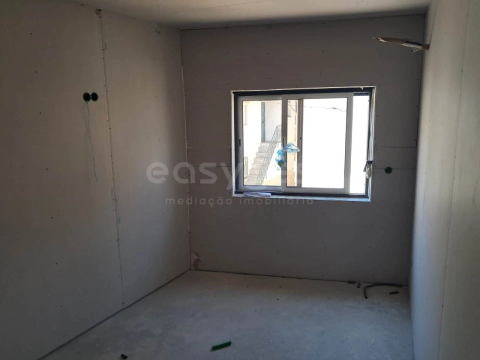 Moradia T3 para Venda em São Miguel do Outeiro e Sabugosa Foto 6