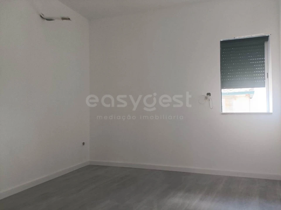 Moradia T3 para Venda em São Miguel do Outeiro e Sabugosa Foto 10