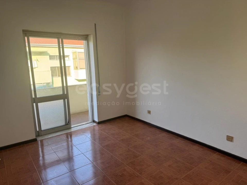 Apartamento T3 para Venda em Guarda Foto 2