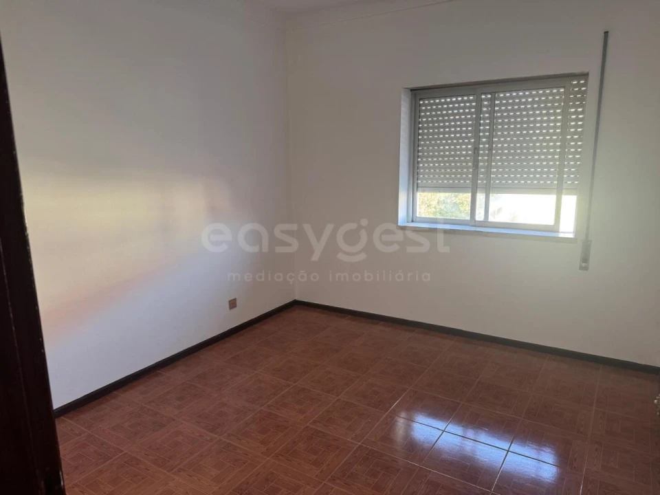 Apartamento T3 para Venda em Guarda Foto 5