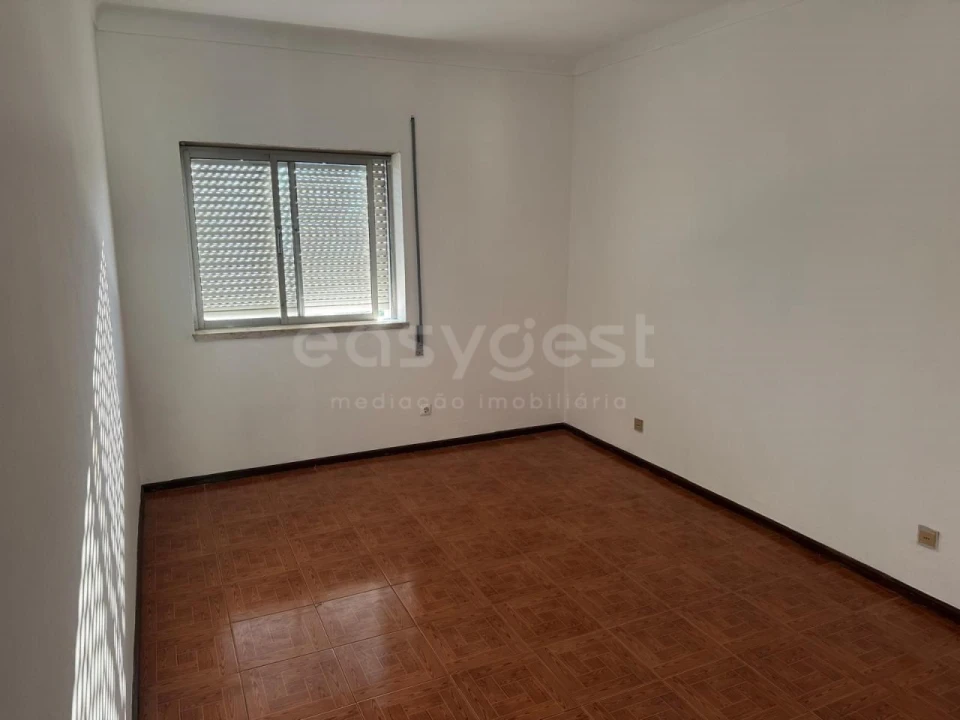 Apartamento T3 para Venda em Guarda Foto 9
