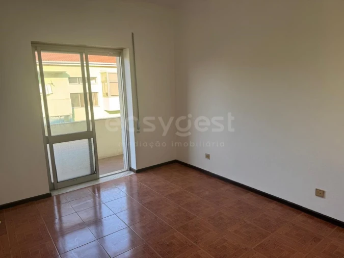 Apartamento T3 para Venda em Guarda Foto 2