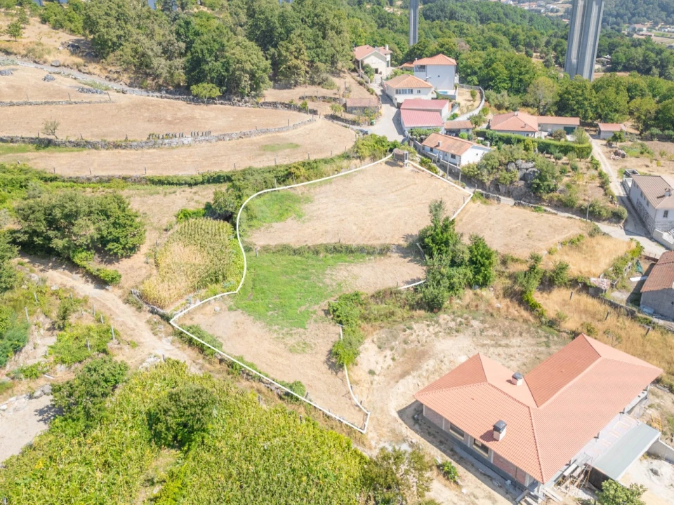 Terreno para Venda em Soutelo de Aguiar Foto 4