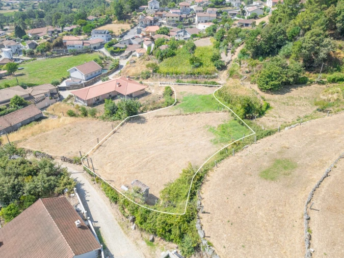 Terreno para Venda em Soutelo de Aguiar Foto 3