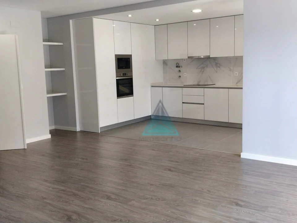 Apartamento T3 para Venda em Corroios Foto 3
