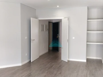Apartamento T3 para Venda em Corroios