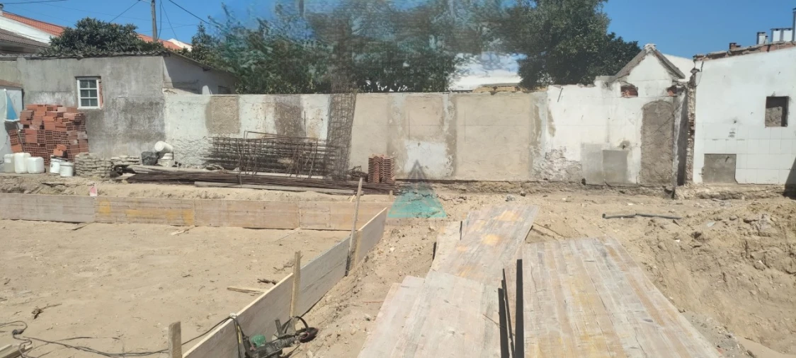 Quinta T4 para Venda em Amora Foto 3