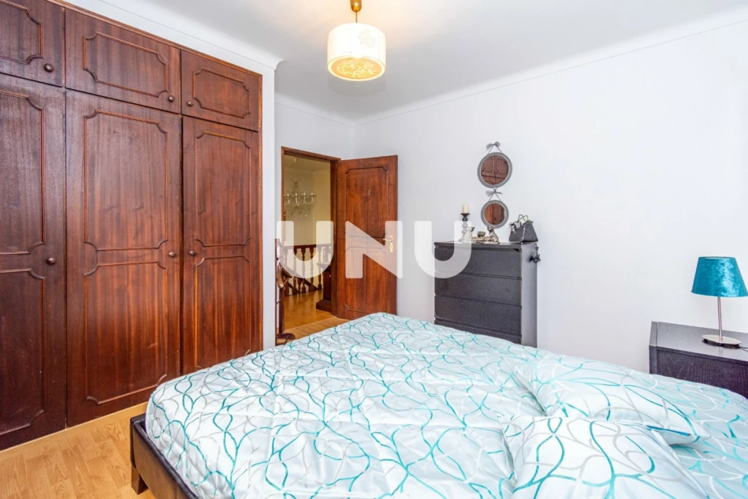 Moradia T4 para Arrendamento em Boidobra Foto 16