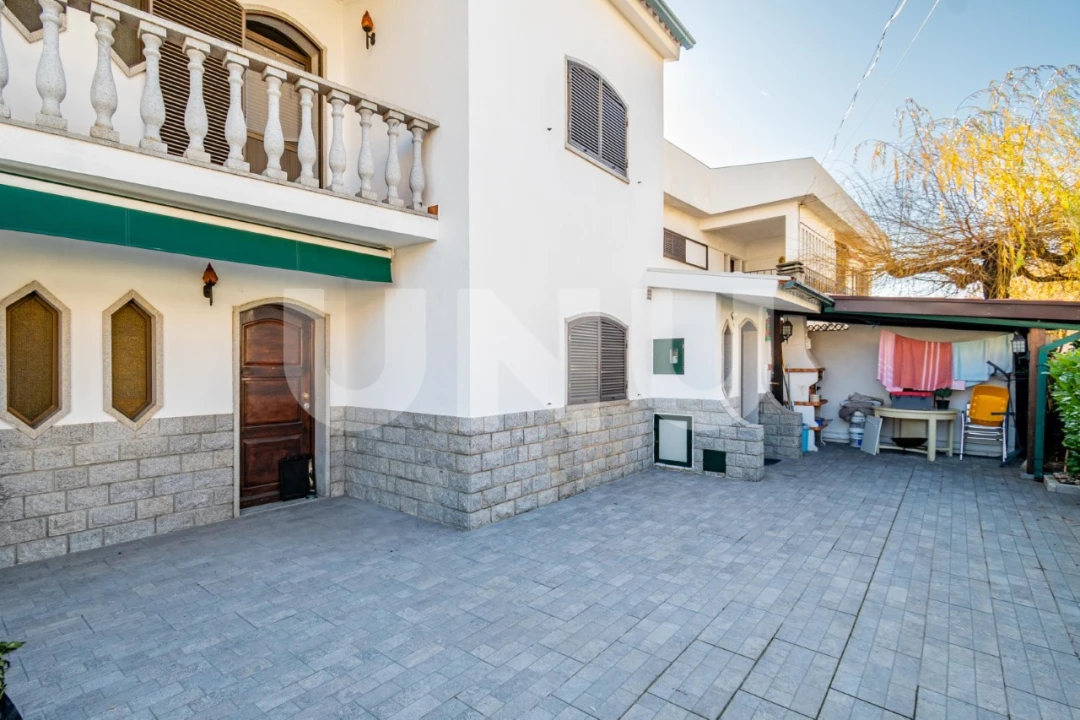 Moradia T4 para Arrendamento em Boidobra Foto 1