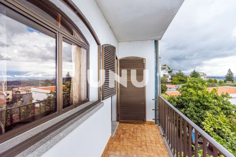 Moradia T4 para Arrendamento em Boidobra Foto 24