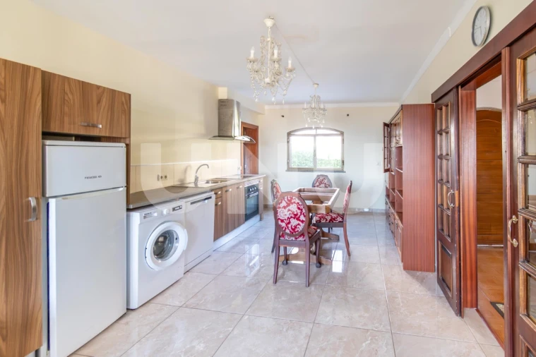 Moradia T4 para Arrendamento em Boidobra Foto 5