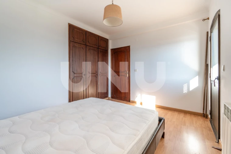 Moradia T4 para Arrendamento em Boidobra Foto 16