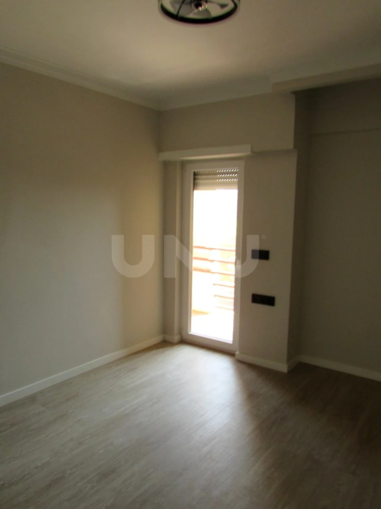 Apartamento T3 para Arrendamento em Almada, Cova da Piedade, Pragal e Cacilhas Foto 9