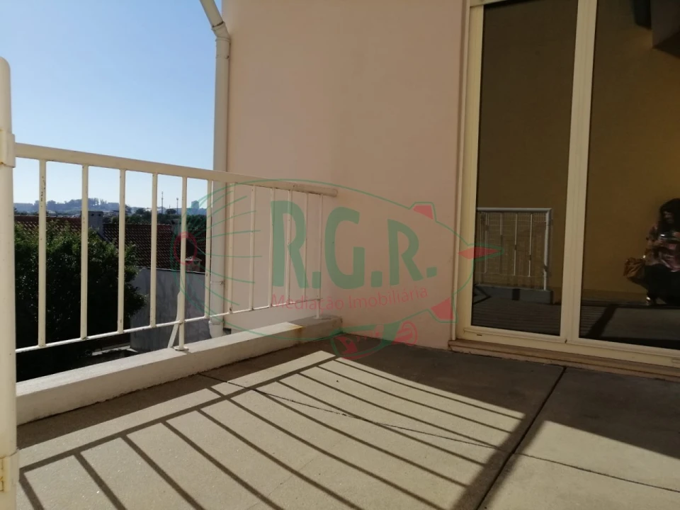 Moradia T4 para Arrendamento em Gondomar (São Cosme), Valbom e Jovim Foto 11