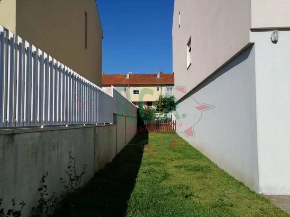 Moradia T4 para Arrendamento em Gondomar (São Cosme), Valbom e Jovim Foto 34