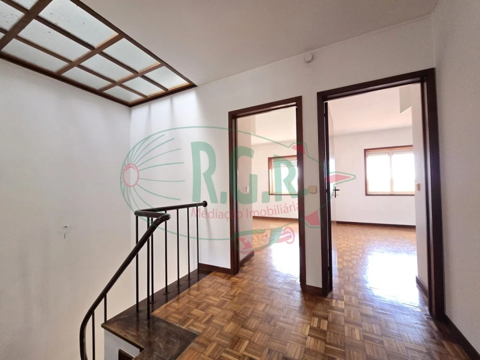 Moradia T4 para Arrendamento em Gondomar (São Cosme), Valbom e Jovim Foto 15