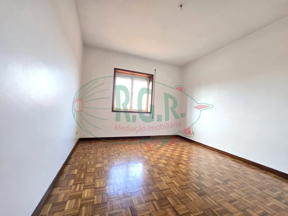 Moradia T4 para Arrendamento em Gondomar (São Cosme), Valbom e Jovim Foto 21