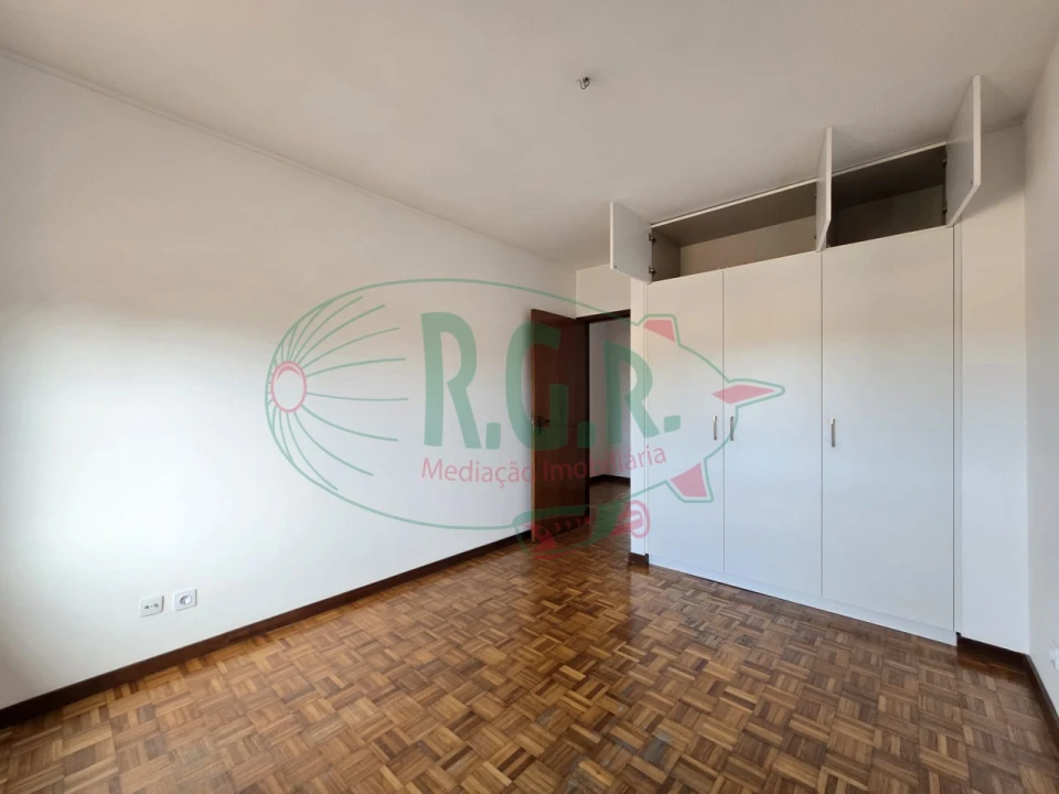 Moradia T4 para Arrendamento em Gondomar (São Cosme), Valbom e Jovim Foto 23