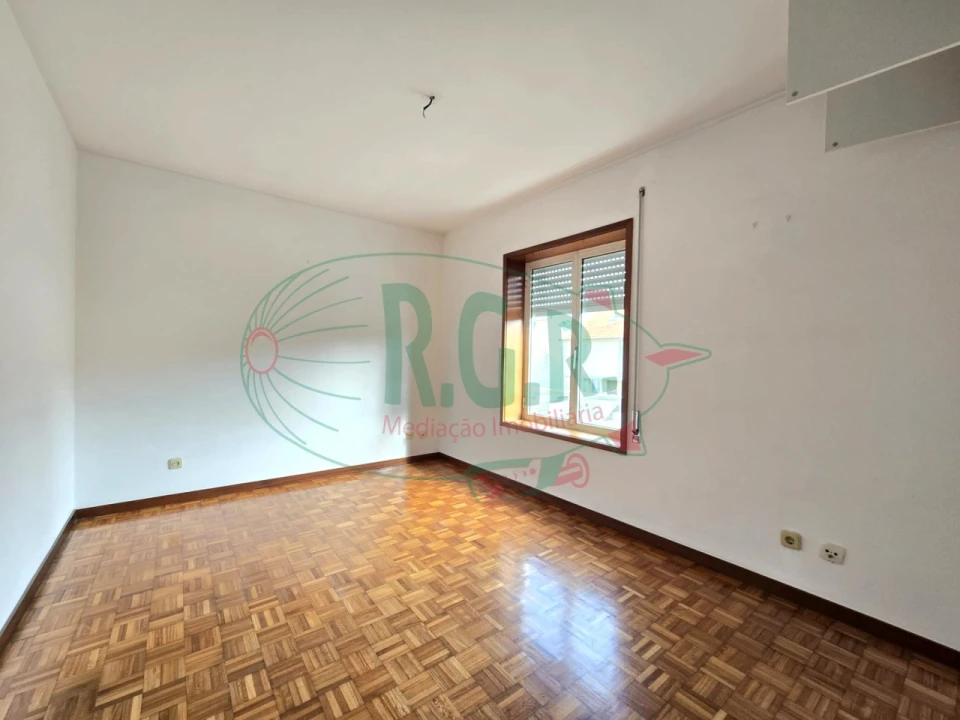 Moradia T4 para Arrendamento em Gondomar (São Cosme), Valbom e Jovim Foto 24
