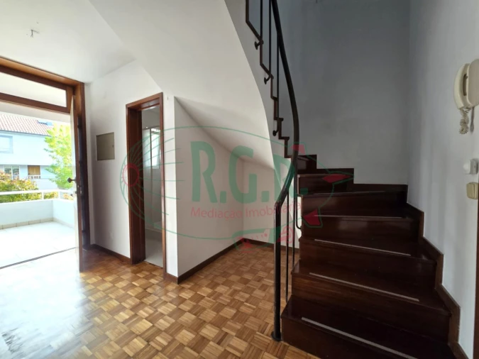 Moradia T4 para Arrendamento em Gondomar (São Cosme), Valbom e Jovim Foto 14