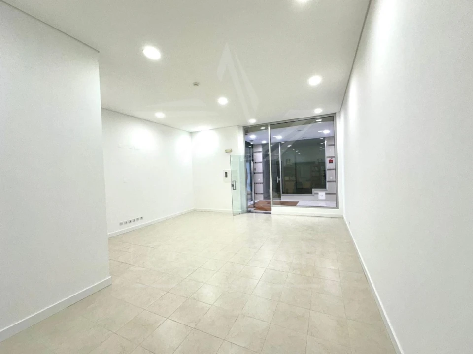 Escritório para Arrendamento em Nossa Senhora do Pópulo, Coto e São Gregório Foto 5