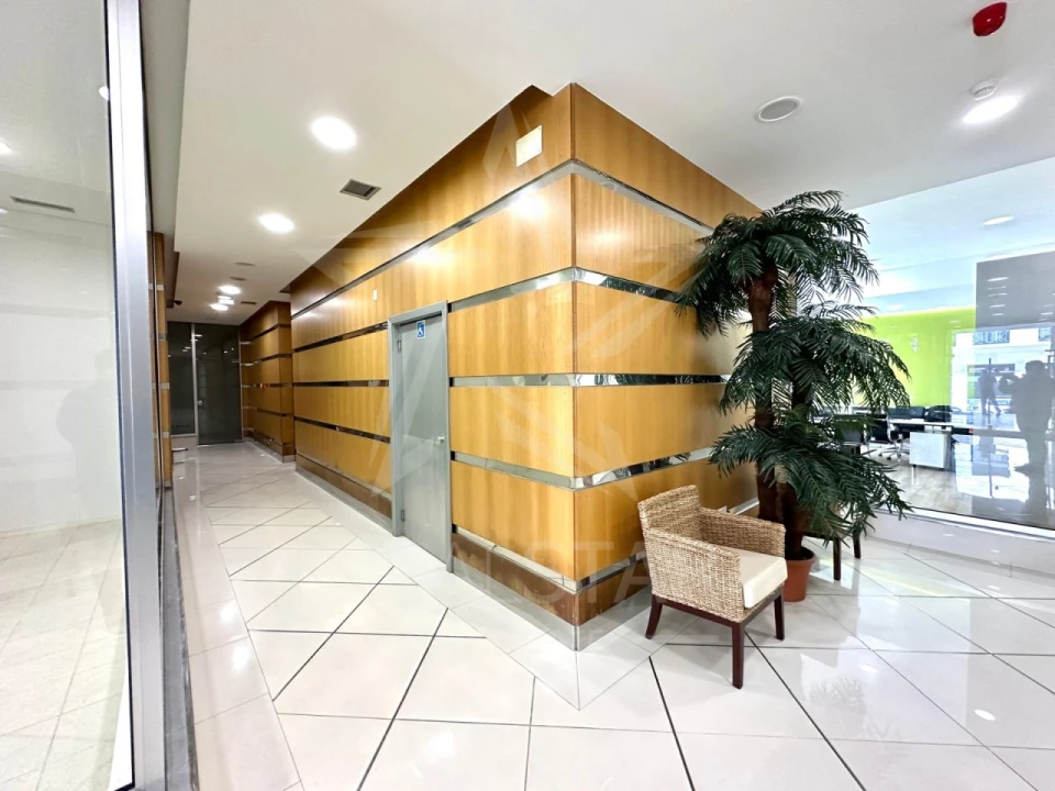 Escritório para Arrendamento em Nossa Senhora do Pópulo, Coto e São Gregório Foto 9