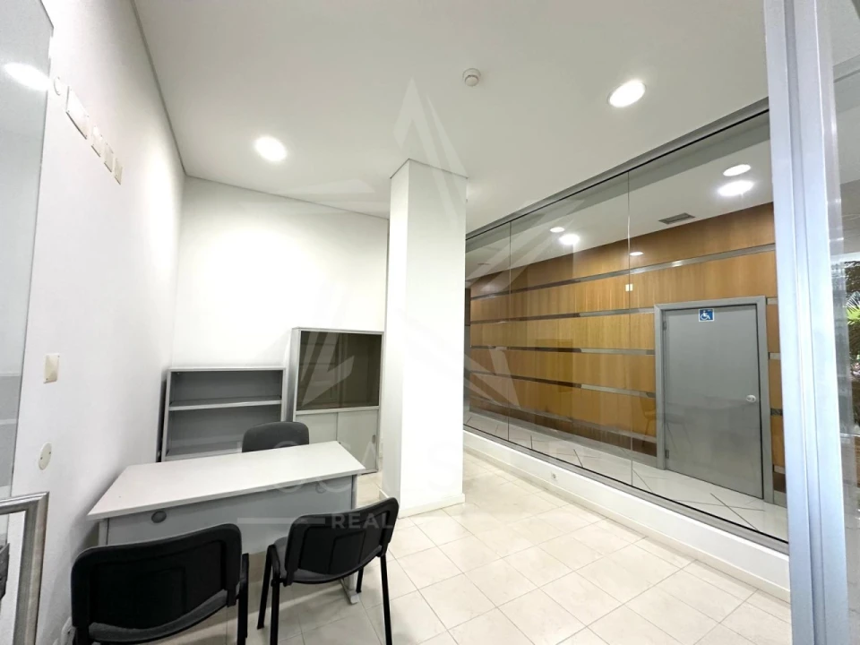 Escritório para Arrendamento em Nossa Senhora do Pópulo, Coto e São Gregório Foto 17