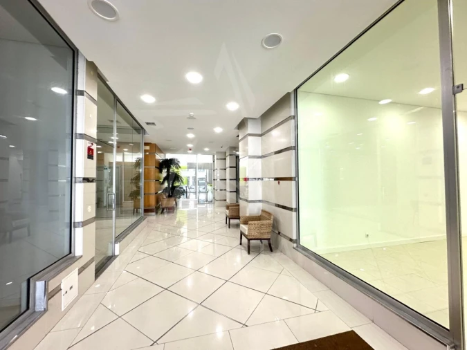 Escritório para Arrendamento em Nossa Senhora do Pópulo, Coto e São Gregório Foto 23