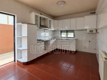 Moradia T6 para Venda em Seixas