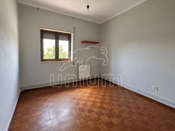 Moradia T6 para Venda em Seixas