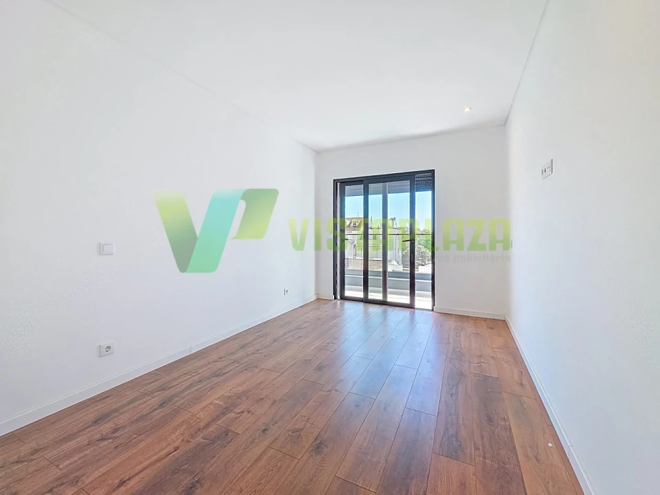 Apartamento T3 para Venda em Portimão Foto 22