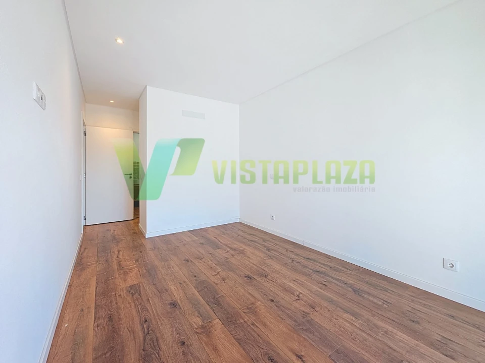 Apartamento T3 para Venda em Portimão Foto 23